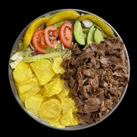 Kebab kermaperunoilla